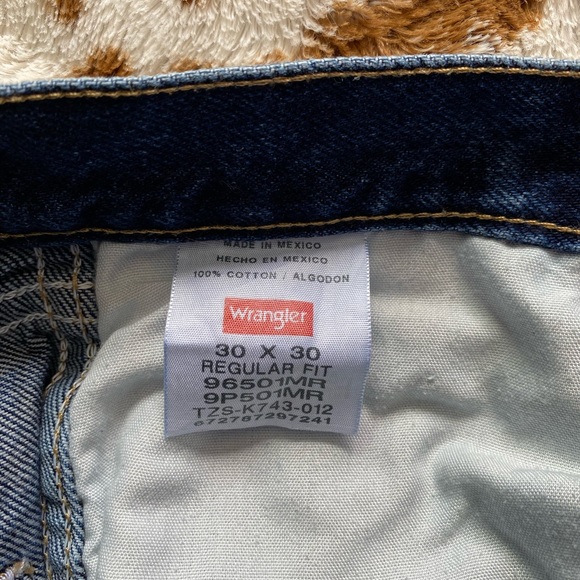 5/$25 Men’s Wrangler Jeans - Picture 5 of 5
